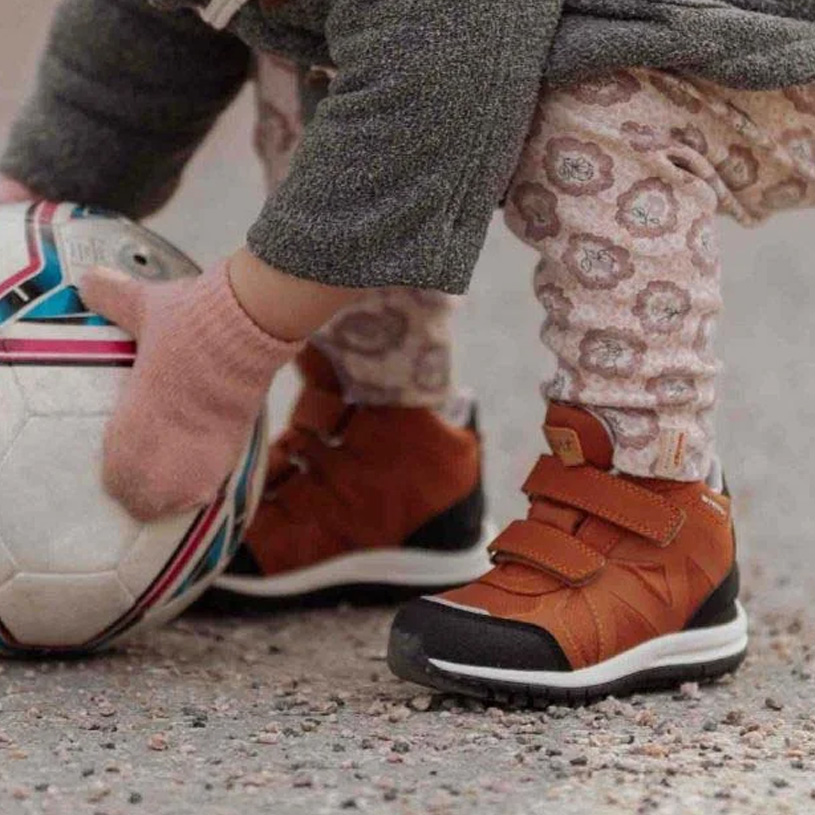 Bäst-i-test-banner 815x815-Vattentäta sneakers barn.jpg